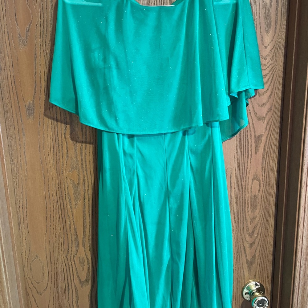 Green Elegant Formal Dress